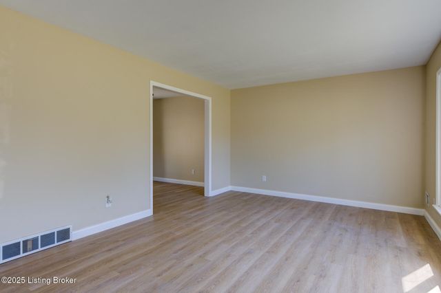 8201 Huntsman Trail, Louisville, KY 40291
