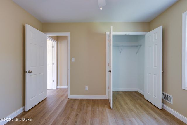 8201 Huntsman Trail, Louisville, KY 40291