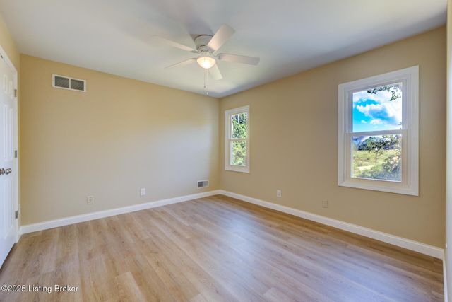 8201 Huntsman Trail, Louisville, KY 40291