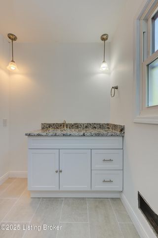 8201 Huntsman Trail, Louisville, KY 40291