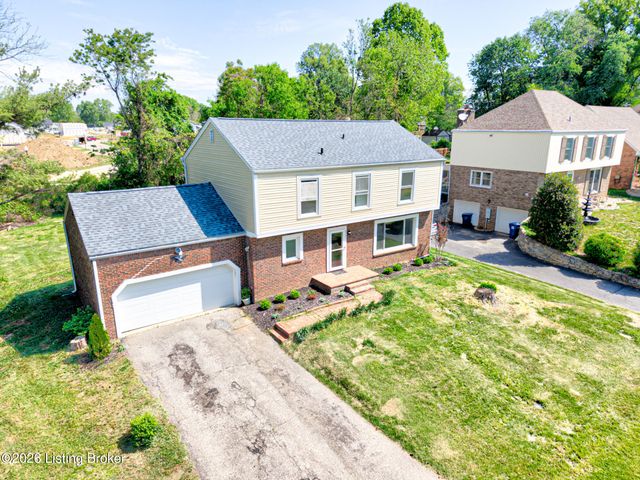8201 Huntsman Trail, Louisville, KY 40291