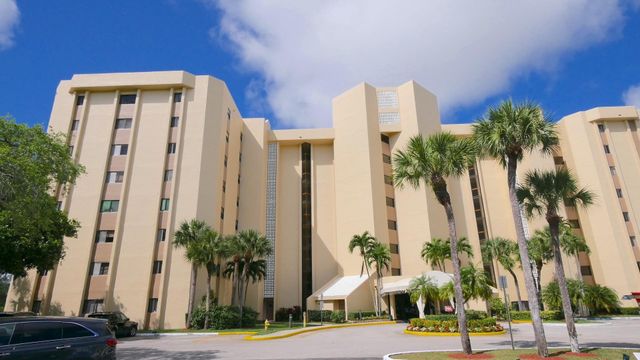 7100 Radice Court 302, Lauderhill, FL 33319