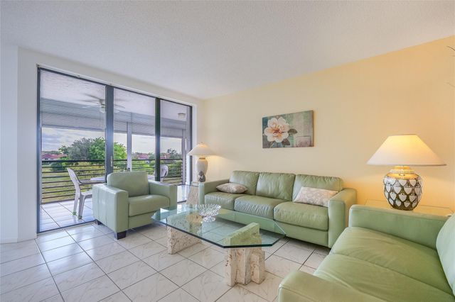 7100 Radice Court 302, Lauderhill, FL 33319