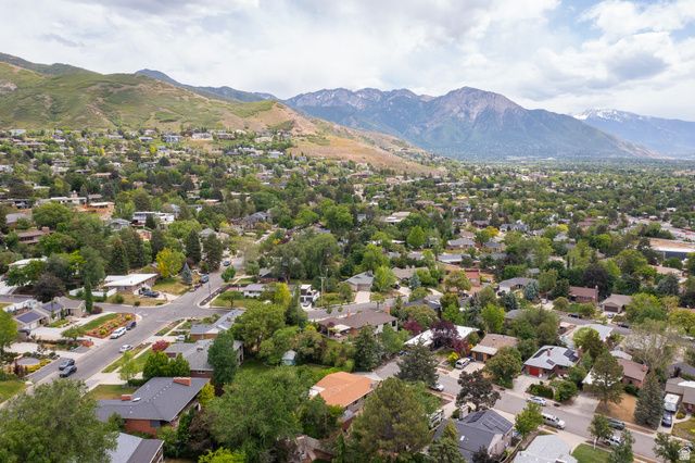 2487 E EMERSON AVE, Salt Lake City, UT 84108