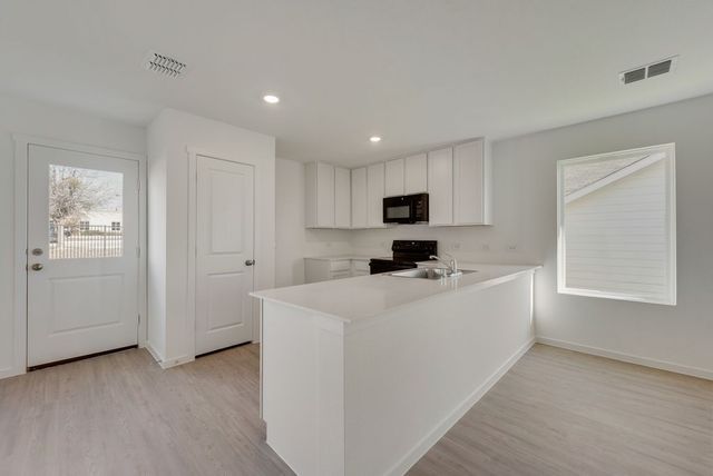 521 E Kirnwood Drive, Dallas, TX 75114