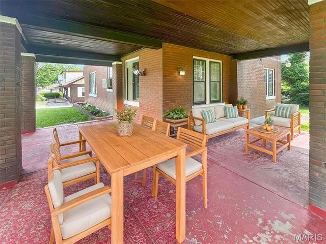 3634 Oakdale Avenue, St Louis, MO 63121