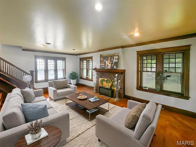 3634 Oakdale Avenue, St Louis, MO 63121