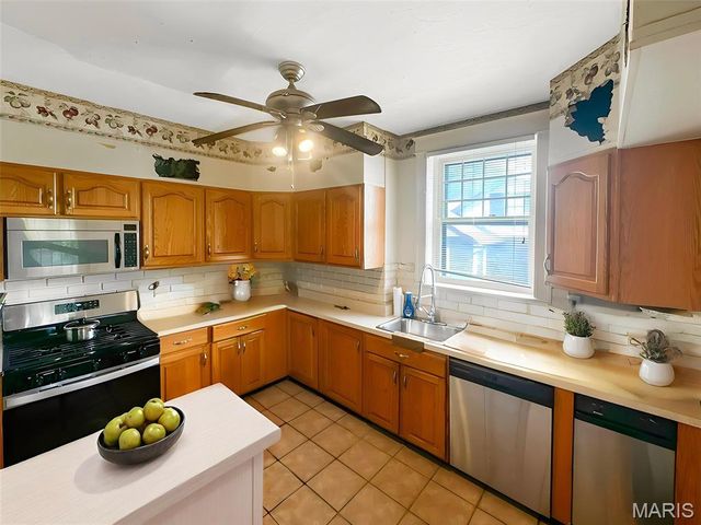 3634 Oakdale Avenue, St Louis, MO 63121