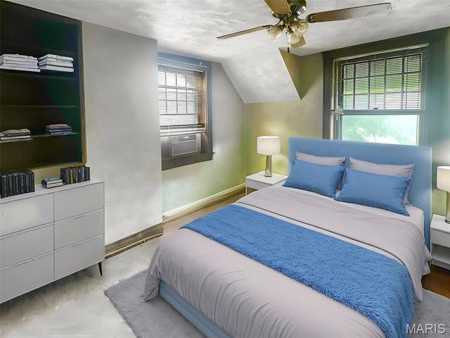 3634 Oakdale Avenue, St Louis, MO 63121