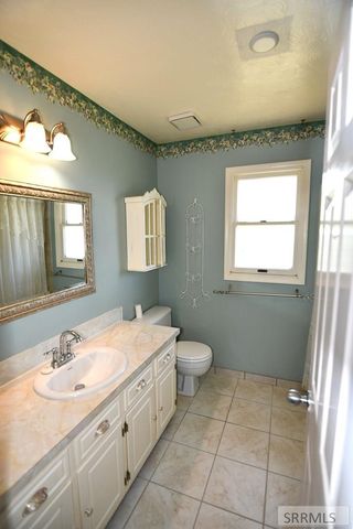 2950 N Ammon Road, Idaho Falls, ID 83401