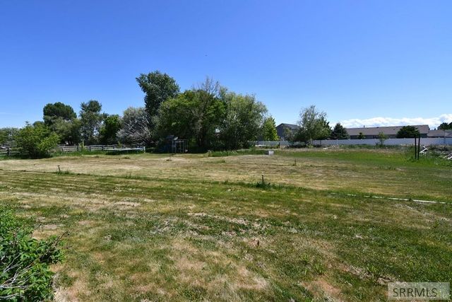 2950 N Ammon Road, Idaho Falls, ID 83401