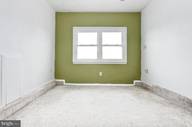5 COMPASS LN, Barnegat, NJ 08005