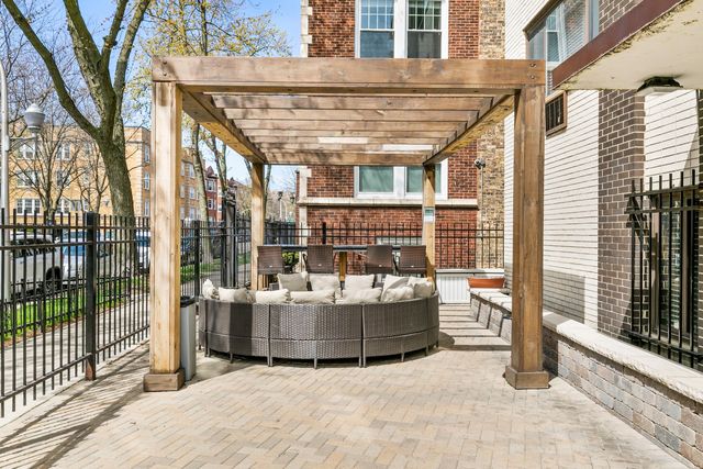 6021 N Winthrop Avenue 207, Chicago, IL 60660