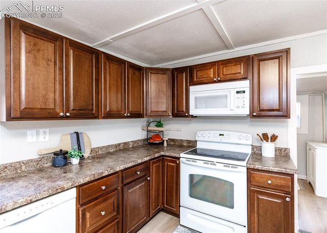 411 E Iowa Avenue, Fountain, CO 80817