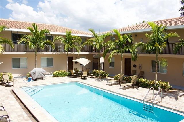 2102 Alamanda DR Penthouse B, Naples, FL 34102
