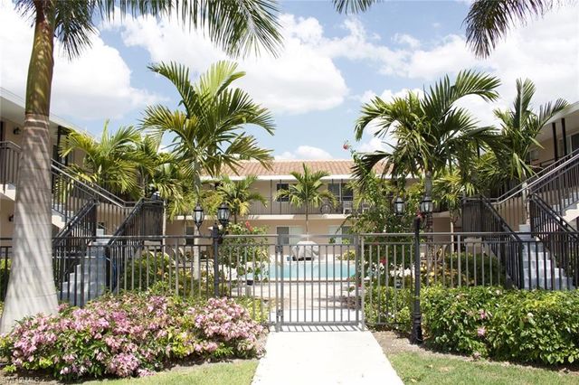 2102 Alamanda DR Penthouse B, Naples, FL 34102