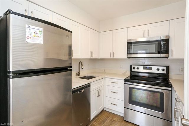 2102 Alamanda DR Penthouse B, Naples, FL 34102