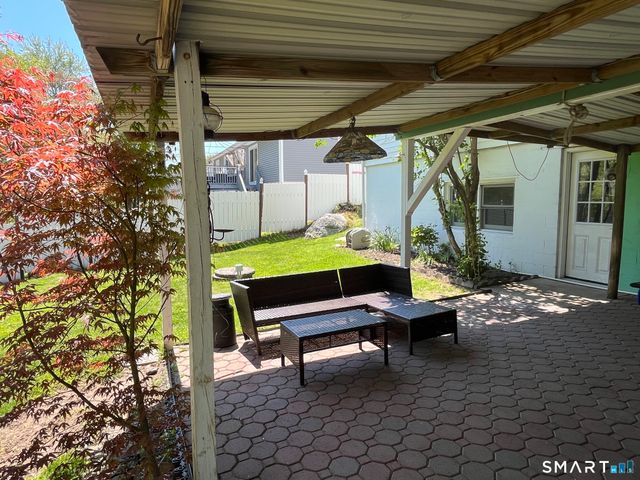 43 Meadowbrook Road, Danbury, CT 06811