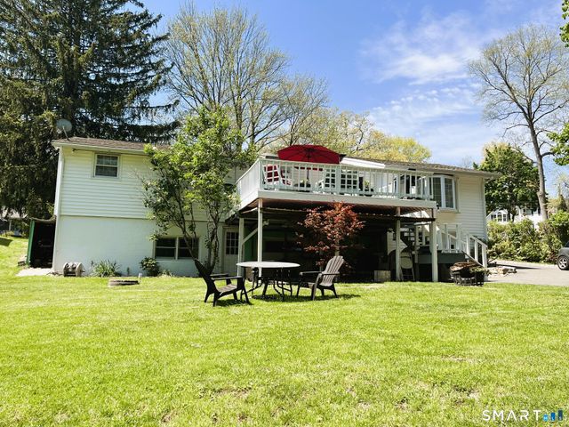 43 Meadowbrook Road, Danbury, CT 06811