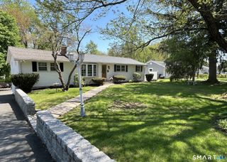 43 Meadowbrook Road, Danbury, CT 06811