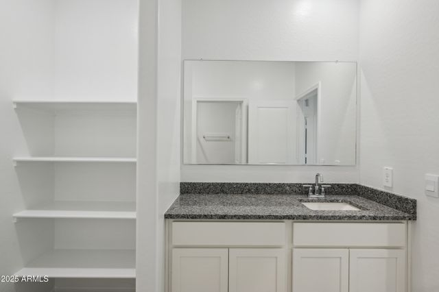 175 S ALMONER Lane S, Casa Grande, AZ 85122