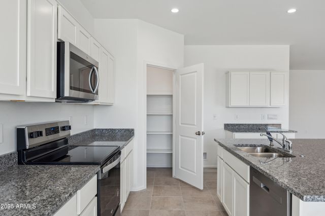 175 S ALMONER Lane S, Casa Grande, AZ 85122