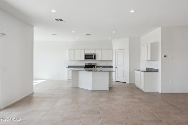 175 S ALMONER Lane S, Casa Grande, AZ 85122