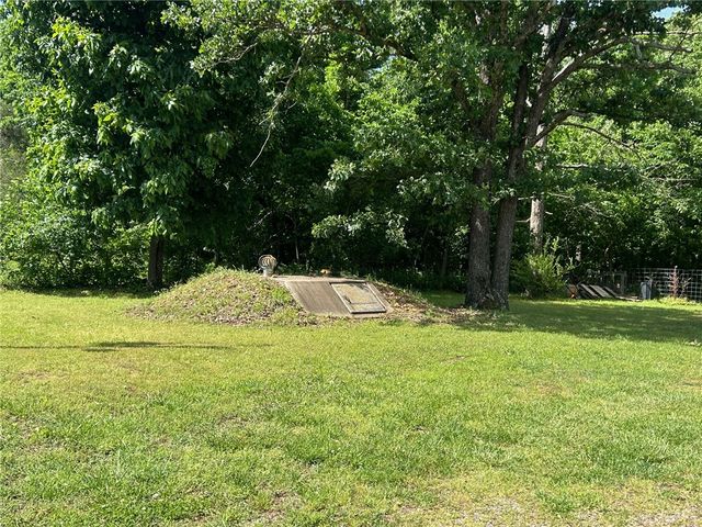 17003 Ross Road, Sulphur Springs, AR 72768