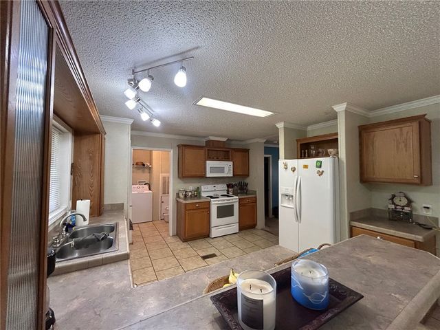 17003 Ross Road, Sulphur Springs, AR 72768