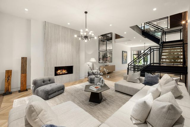 250 W 73rd Street, New York City, NY 10023