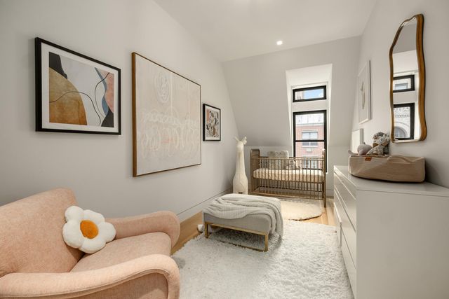 250 W 73rd Street, New York City, NY 10023