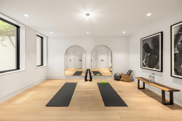 250 W 73rd Street, New York City, NY 10023