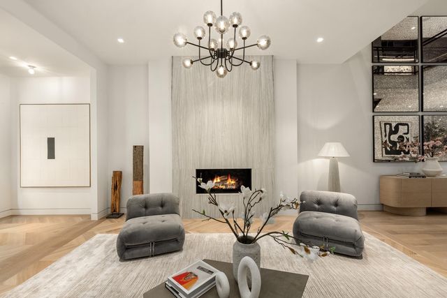 250 W 73rd Street, New York City, NY 10023