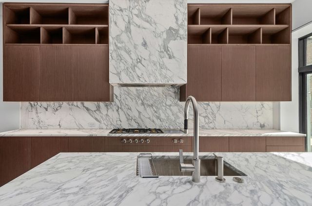 250 W 73rd Street, New York City, NY 10023