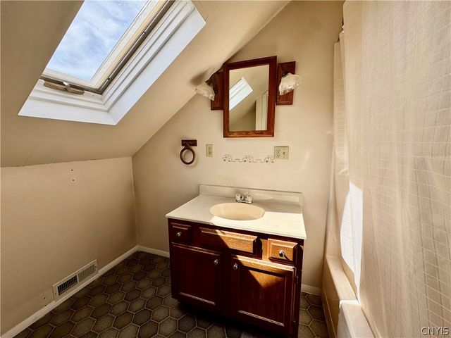 87 Clinton Street, New Hartford, NY 13417