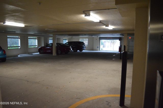 4480 DEERWOOD LAKE Parkway 227, Jacksonville, FL 32216