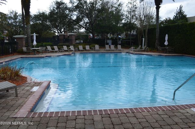 4480 DEERWOOD LAKE Parkway 227, Jacksonville, FL 32216