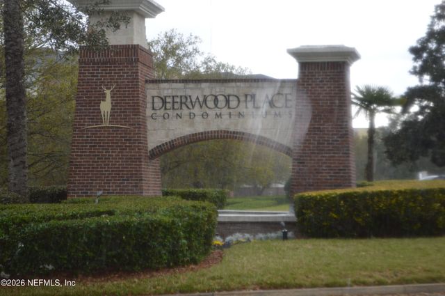 4480 DEERWOOD LAKE Parkway 227, Jacksonville, FL 32216