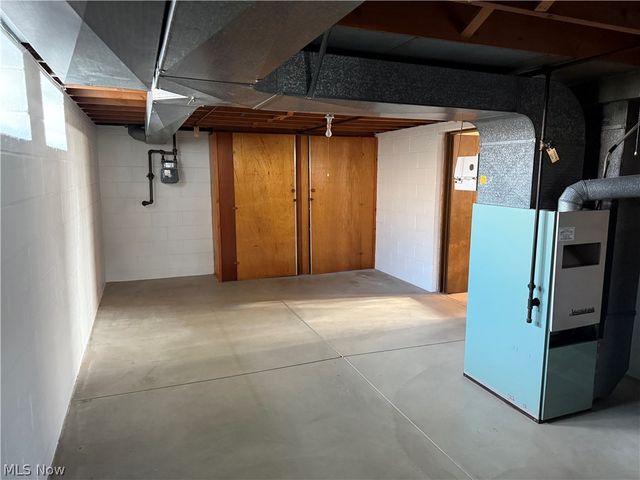 4830 Autumn Lane, Brooklyn, OH 44144