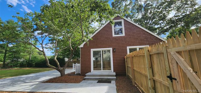430 Boxwood Drive, Shirley, NY 11967