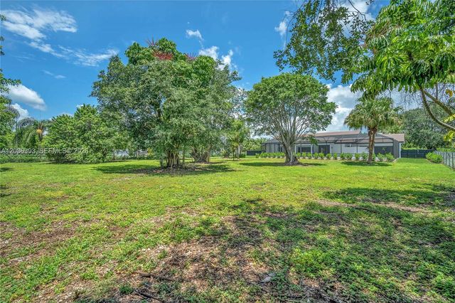 16100 SW 252nd St, Homestead, FL 33031