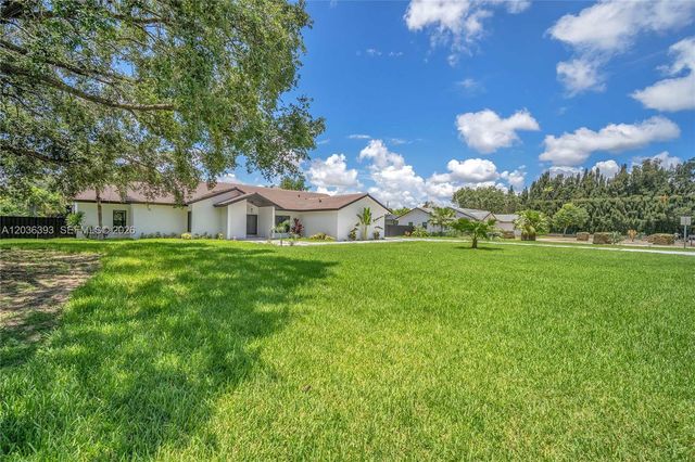 16100 SW 252nd St, Homestead, FL 33031