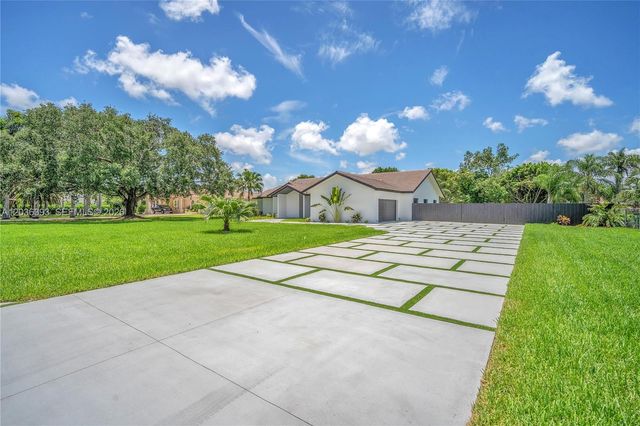 16100 SW 252nd St, Homestead, FL 33031