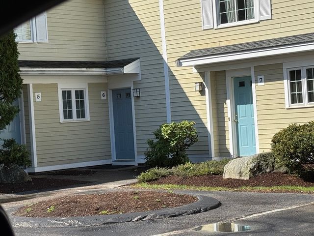 14 Nancy Rd 6, Easton, MA 02375