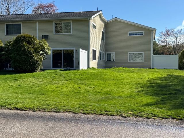14 Nancy Rd 6, Easton, MA 02375
