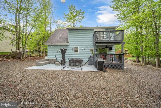 7430 VENTNOR DR, Tobyhanna, PA 18466