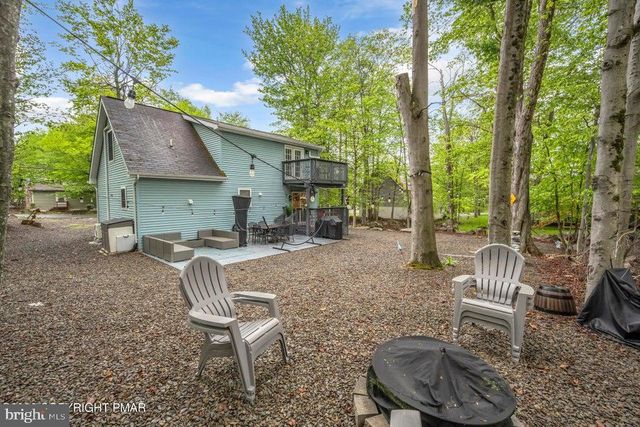 7430 VENTNOR DR, Tobyhanna, PA 18466
