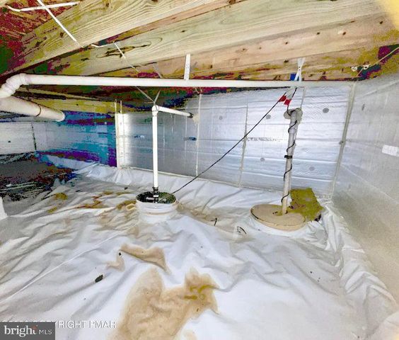 7430 VENTNOR DR, Tobyhanna, PA 18466