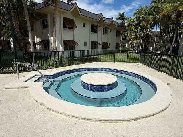 9304 SW 77th Ave C3, Miami, FL 33156