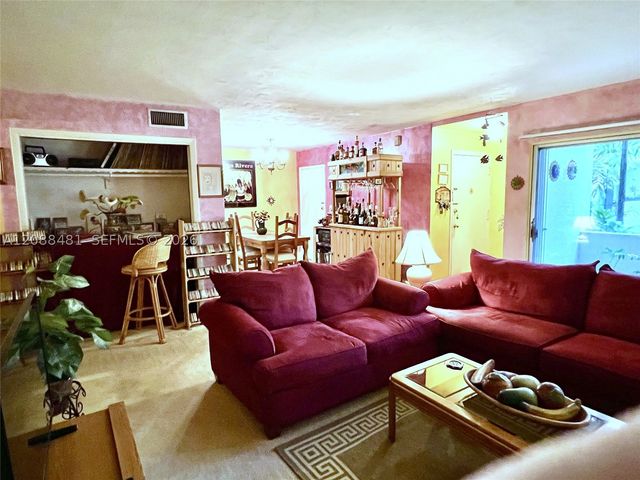 9304 SW 77th Ave C3, Miami, FL 33156